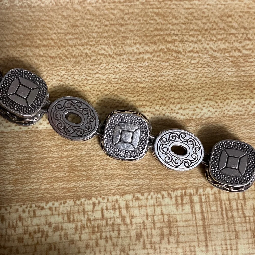 🌸Brighton ‘Venus Rising’ Swarovski Crystal Bracelet - Picture 7 of 7